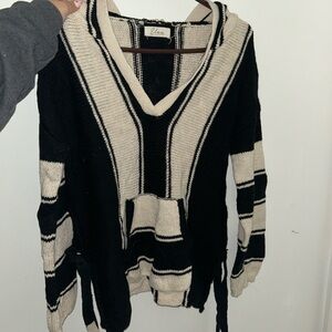 Black and Cream V-Neck Sweater w Hood